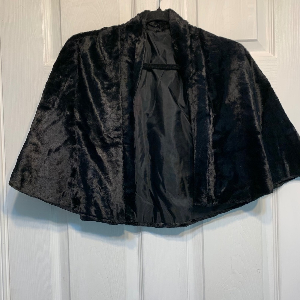 Faux Fur Capelet Black Vintage Style Evening Wrap Shrug Chic Old Hollywood Glam
